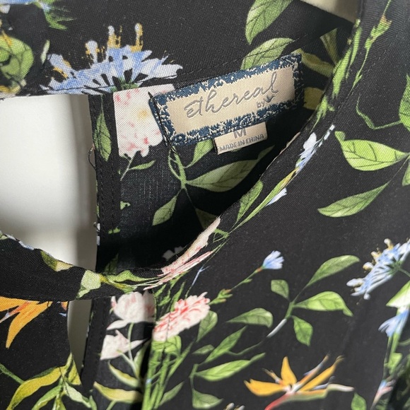 Ethereal | Long sleeve floral patterned blouse - Picture 5 of 5